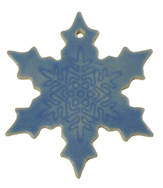 Wunderschöne Schneeflocke, eisblau glasiert mit dunklem Kristall